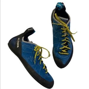 Scarpa Helix blue suede climbing shoes. Size EU 40.5, US men 7.5, women 8.5